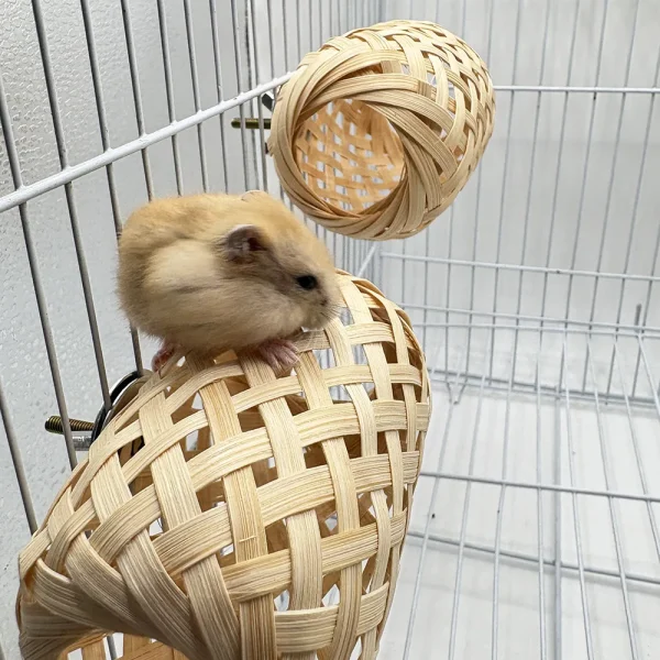 Nid d'oiseau tissé à la main pour hamster